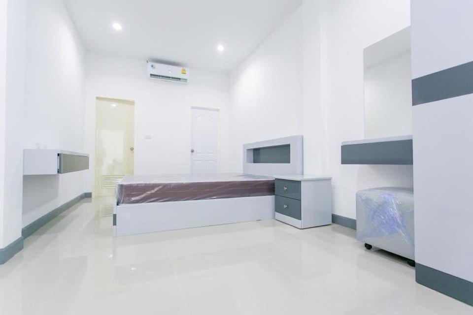 K&K Apartment Bang Phli Exterior photo