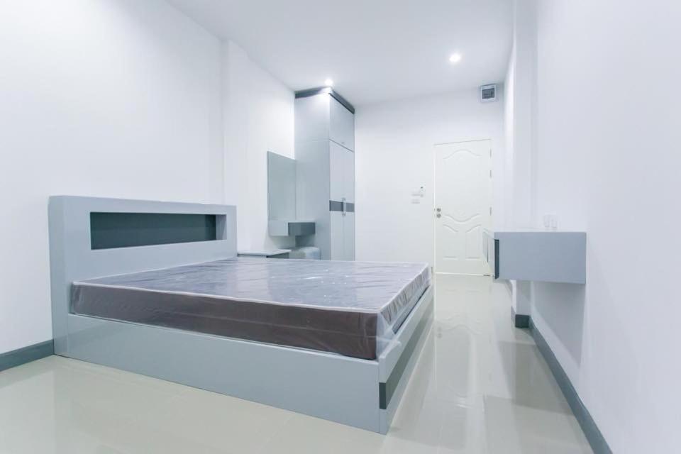 K&K Apartment Bang Phli Exterior photo
